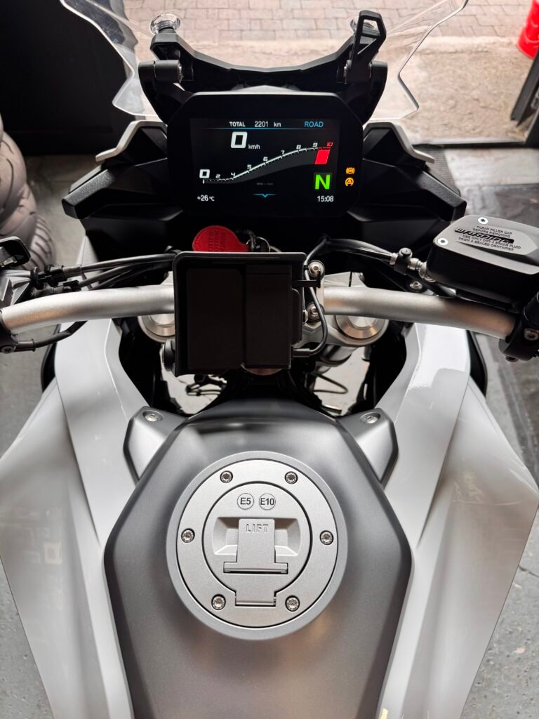 BMW F900XR Renart Garage Motorcycles