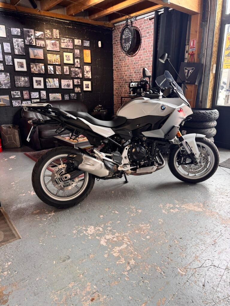 BMW F900XR Renart Garage Motorcycles