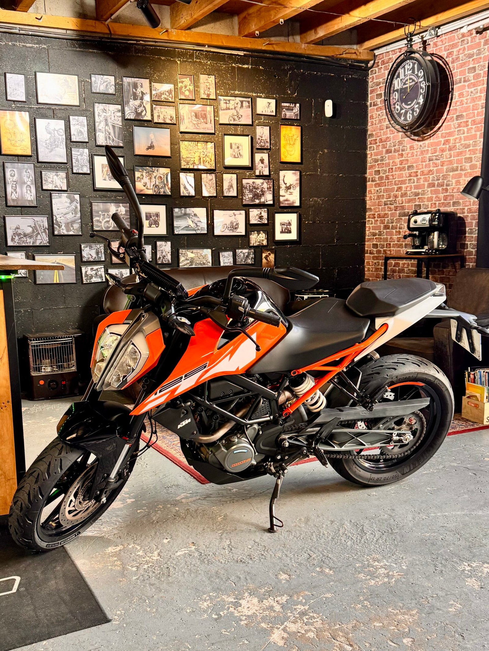 KTM Duke 125 Renart Garage